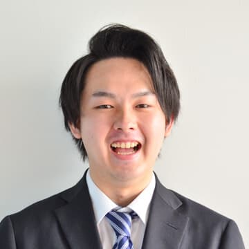 スタッフ紹介 101 hover